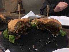 -HIGH FIVE哈福手工汉堡(桂林路店)