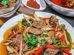 -大众跷脚牛肉馆·非遗传承单位(峨眉山店)