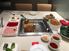 -海底捞火锅鲜切牛肉主题店(长寿路店)