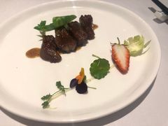 黑椒汁西兰花煎牛小排-Yan Ting 宴庭中餐厅(上海静安瑞吉酒店)