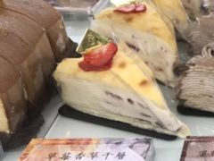 草莓香草千层-卷心卷意·轻甜蛋糕(新光天地店)