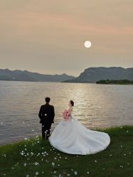 -都市丽人婚纱摄影