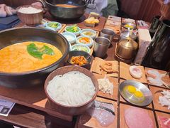 -银米·云南传统过桥米线(双廊黑金冠店)