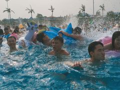 -汤山欢乐水世界