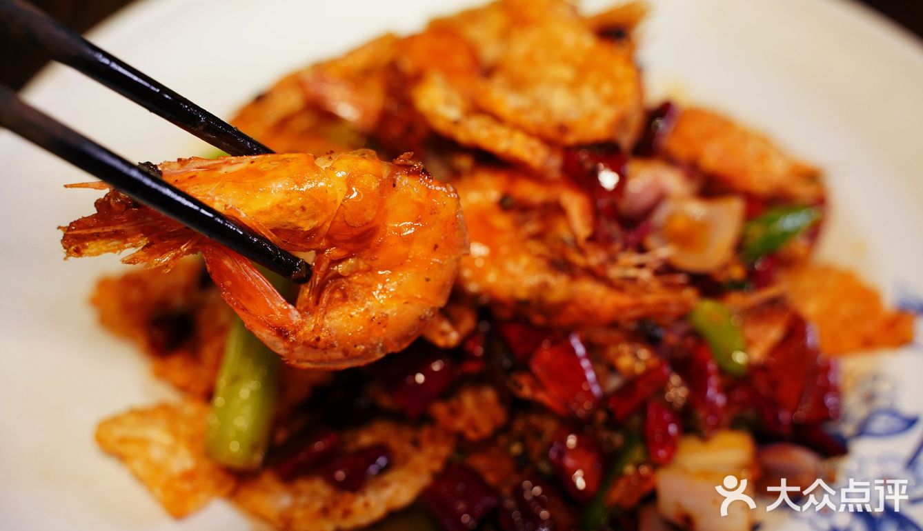 一家被颜值打动的川菜小酒馆 | 十里青丘