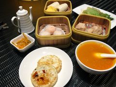 -喜鹊愉家酒店(郑州曼哈顿博览中心地铁站店)