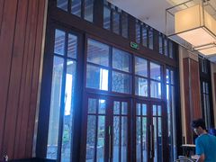 -亚龙湾希尔顿自助餐厅·海鲜·烧烤·沙滩BBQ·现场乐队