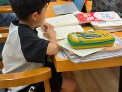 -漕河泾街道图书馆(漕河泾社区文化活动中心店)