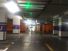 -龙湖上海闵行天街-停车场