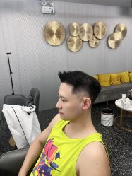-即型男士理发工作室
