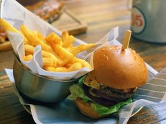 -Ribs & Burgers The Rocks