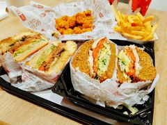 -The Habit Burger Grill 哈比特汉堡(复兴soho店)