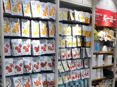 -名创优品(江南新地店)