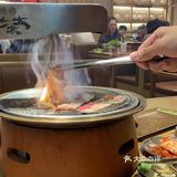 排队也要吃的烤肉[调皮]
