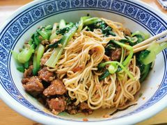 辣肉面-沪西老弄堂面馆(定西路店)