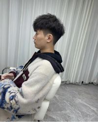 -尤司男士国潮理发馆
