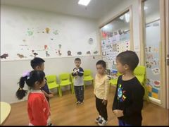 -i2青少儿英语(爱加星悦荟店)