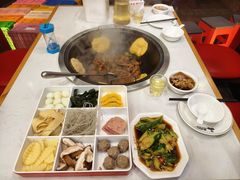 -鲁员外地锅鸡地锅鱼(古墩路店)