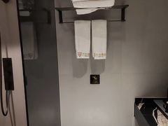 -万泊酒店(长沙五一广场国金中心店)