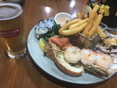 -12 Rocks Beach Bar Cafe