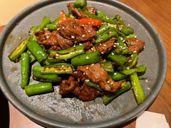 尖椒炒牛肉粒-来龙里 精致 东南亚餐室(万象城店)