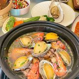 朋友推荐了一家海鲜店 说是又好吃又便宜