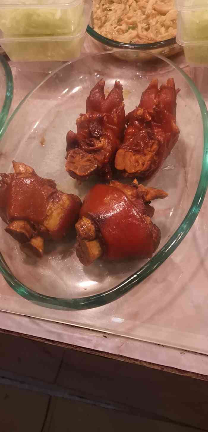 山前街光头佬卤味(新城店)-"[薄荷]环境: 东瓯智库菜市场边上,店面.