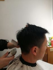 -心迪染发专门店