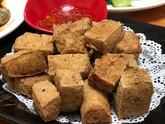 干炸臭豆腐-红烧鱼头·杭帮菜·特色烧烤