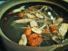 -广味炭炉鸡煲(宝业路分店)