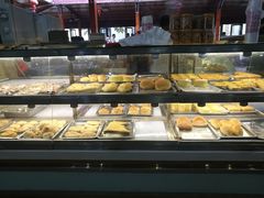 面包甜点陈列柜-琼海·狮椰美食楼