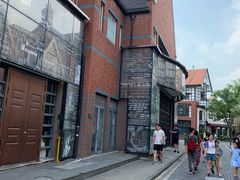 -钟书阁(松江泰晤士小镇店)