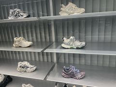 -BALENCIAGA(德基广场店)