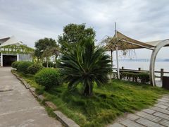 -鹰龙海畔度假酒店(咸祥店)