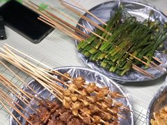 烧烤串串-正宗南铁拉叔沙煲螺·烧烤·秘制靓粥(南铁总店)