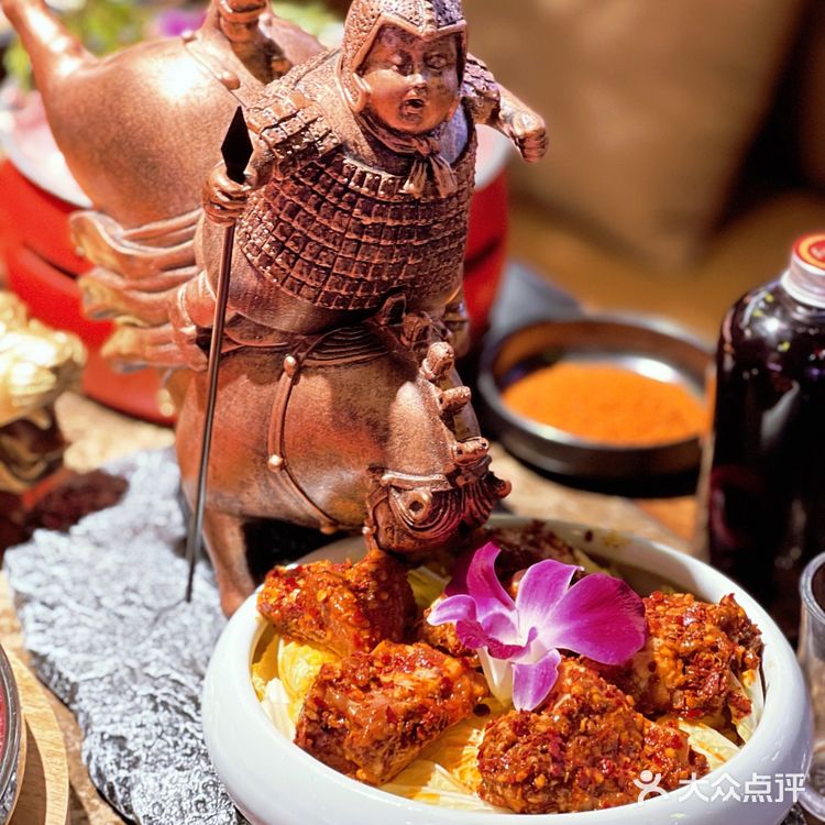 一秒穿越三国故事,来五虎将火锅尝鲜