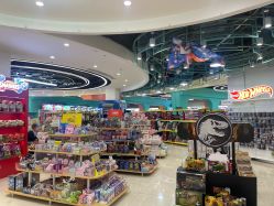 -卡通派潮品玩具折扣仓(青岛新城吾悦广场店)