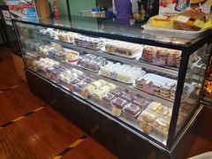 面包甜点陈列柜-新侨三宝乐面包店(崇文门店)