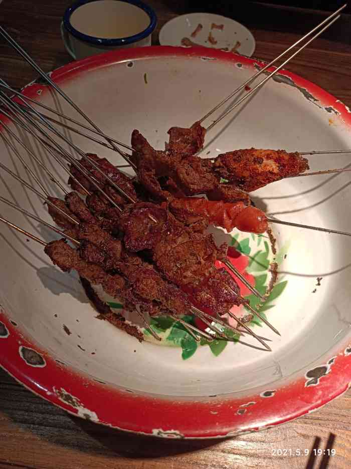 宽店烧烤(大兴店)-"「秘制烤翅」一定要点的鸡翅,有些酥麻的.