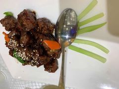 -王朝大酒店徐汇店-地面停车场