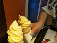 -麦当劳(卫星广场店)