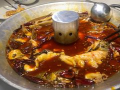 -爱你您·自家鱼塘·活水喷泉鱼火锅(八里店)