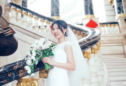 -GRACE KELLY婚纱与礼服(天津店)
