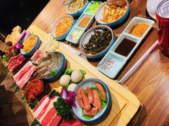 -明洞阿姨·韩式酱蟹烤肉·创意料理(三元桥店)