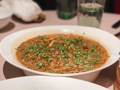 沙蒜烧豆面-新荣记(BFC外滩金融中心店)