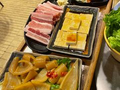 -彝人部落火盆烧烤(原内环足球场店)