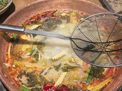 -洱火云南酸菜牛肉火锅(石景山当代商城店)