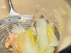 -尚尚仙·酸汤猪手·猪肚鸡火锅(华联万柳购物中心店)