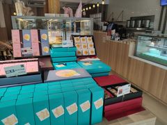 -顶东面包花园·生日蛋糕(世博店)