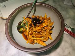 敲糖棒棒鸡-辛香汇·现炒川菜(淮海路百盛店)
